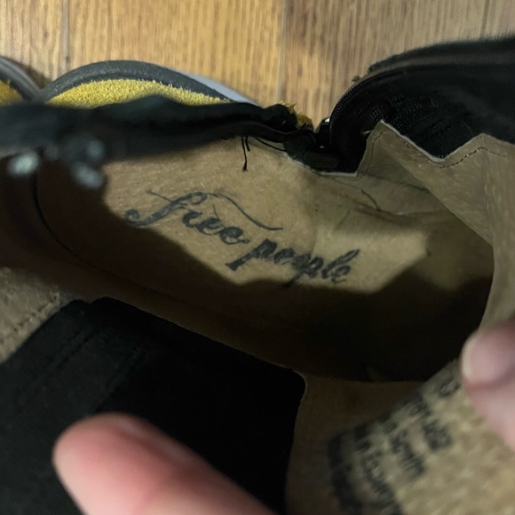 Free People James Chelsea Boots - Picture 6 of 10